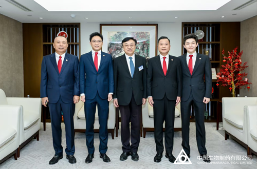 海南省委书记冯飞一行到访港区省级政协委员联谊会 谢承润：携手开拓琼港合作新篇章