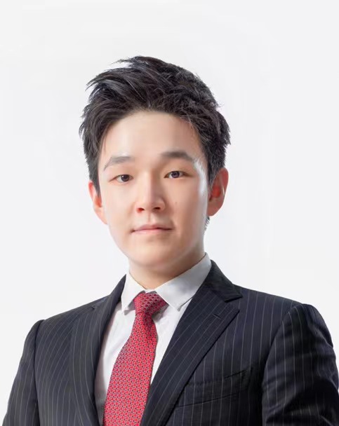 执行董事、首席执行长：谢承润先生